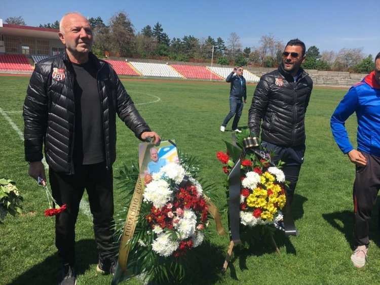 В Хасково почетоха паметта на Александър Костов