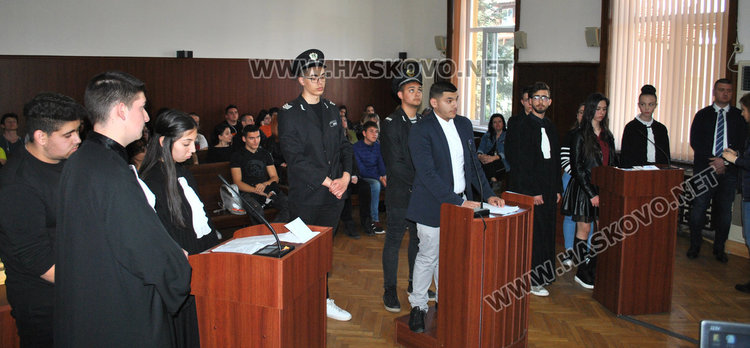 Симулация: 8 г. затвор за подземен бос, склонил непълнолетни към разврат