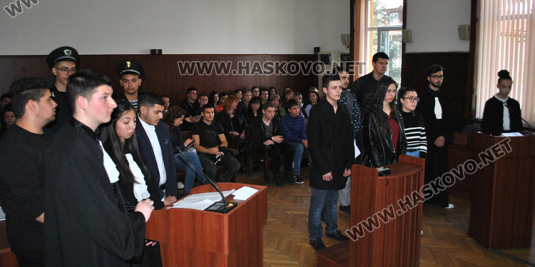 Симулация: 8 г. затвор за подземен бос, склонил непълнолетни към разврат