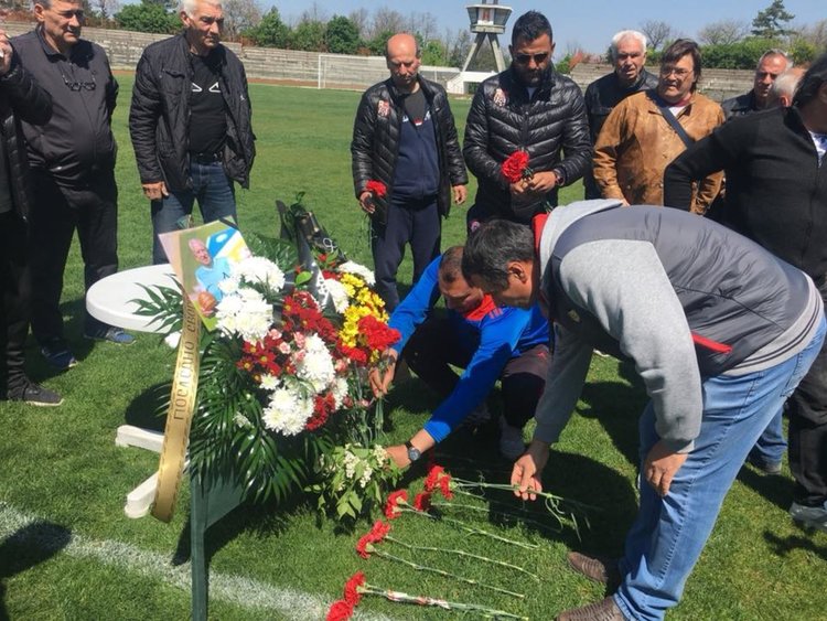 В Хасково почетоха паметта на Александър Костов