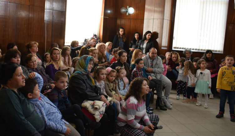 Наградиха участниците в конкурса „Вълшебния свят на книгите”