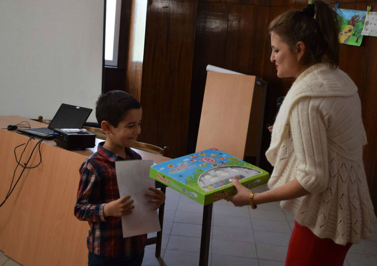 Наградиха участниците в конкурса „Вълшебния свят на книгите”