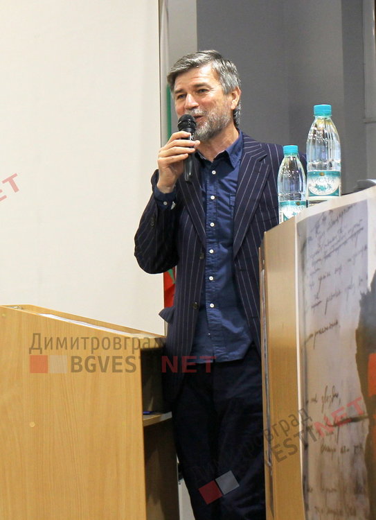 директорът на Националния литературен музей Атанас Капралов