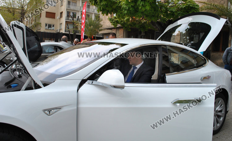 Електромобилният сектор: Трябва да стимулираме интереса на децата, защото не искаме да сме част от пейзажа, а от решенията