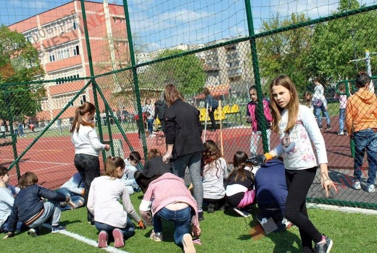 Славейковци събраха 5 тона хартия и се включиха в пролетното почистване