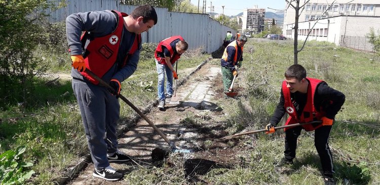 Екологична инициатива на клуб на БМЧК - „Без нас не може!“