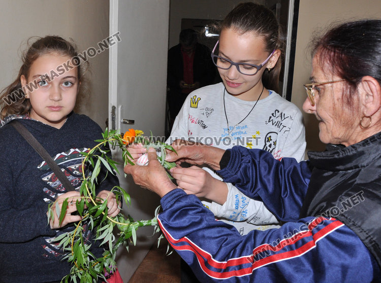 В "Пейо Яворов" отпразнуваха в аванс Лазаровден, Цветница и Великден