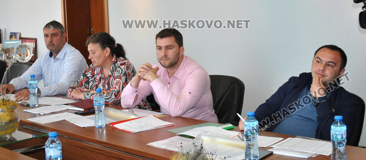 Партийците се скараха за ръководните места в СИК-овете в Хасково