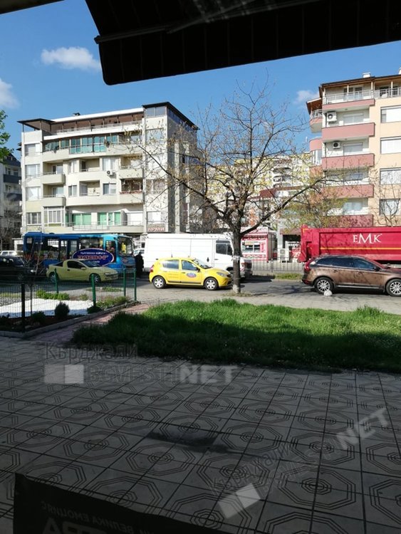 Автобус на градския транспорт по линия №13 катастрофира тази сутрин във „Възрожденци”