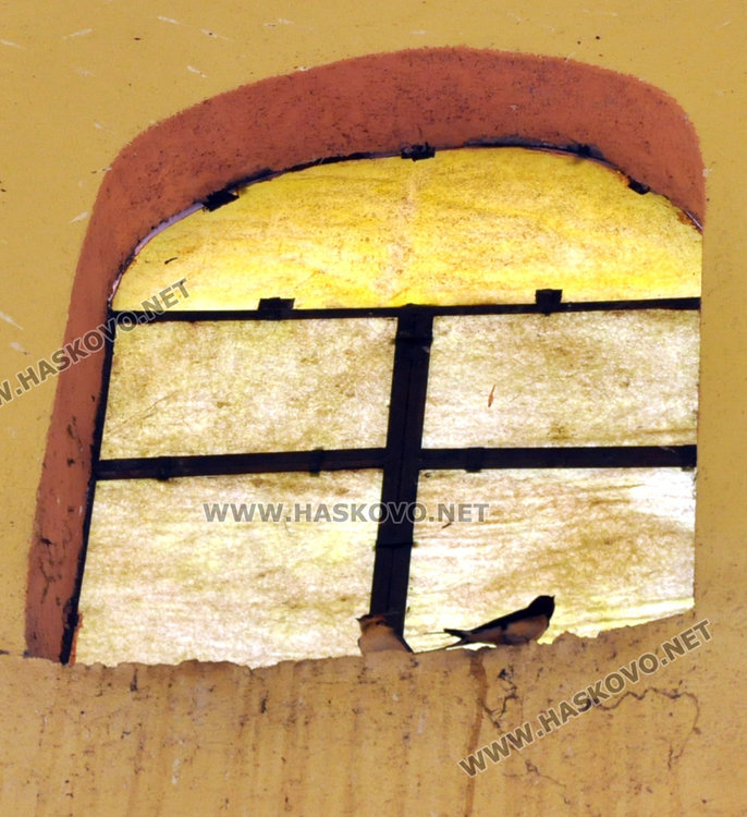 Пловдивският митрополит Николай служи на Лазаровден в църквата в Подкрепа