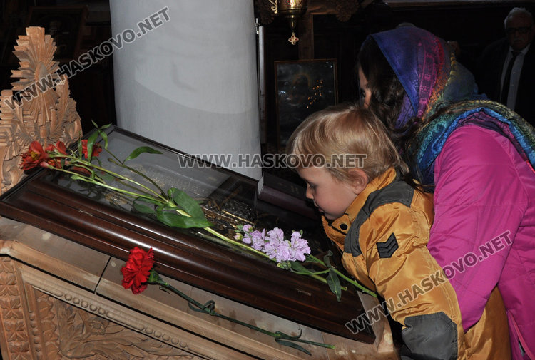 Над 2200 празнуват имен ден  в Хасковско на Цветница