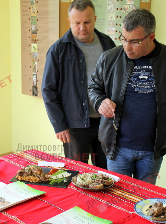 Райновци приютиха в домовете си студенти от Пловдив и направиха готварски събор на тема агнешко месо 