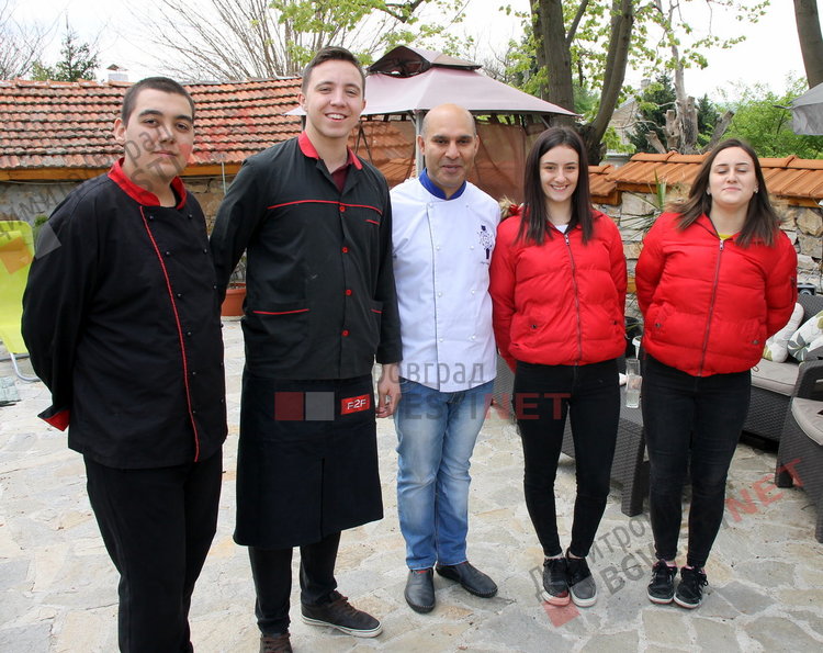 Райновци приютиха в домовете си студенти от Пловдив и направиха готварски събор на тема агнешко месо 