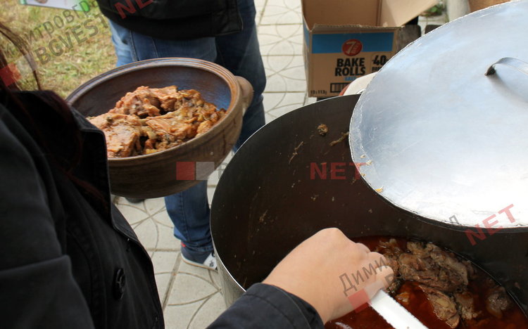 Райновци приютиха в домовете си студенти от Пловдив и направиха готварски събор на тема агнешко месо 