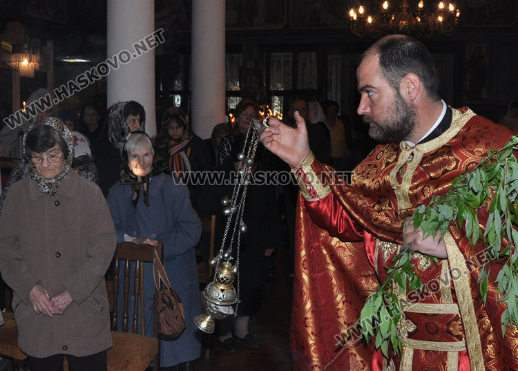 Благотворителен базар на Цветница събира средства за църквата  "Св.Иван Рилски"