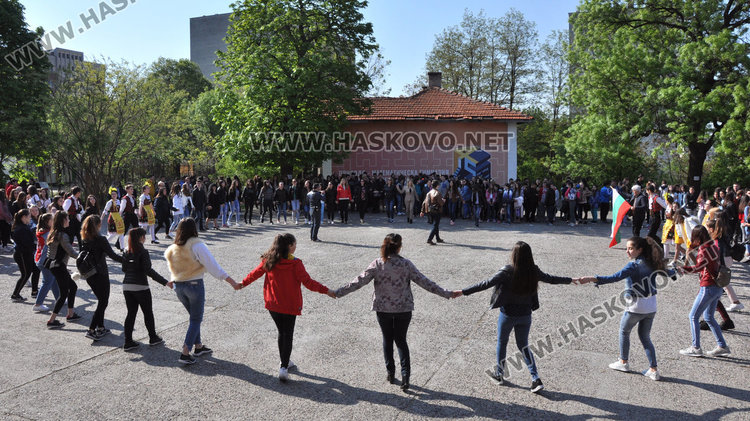 Приключенски патронен празник в Математическата гимназия
