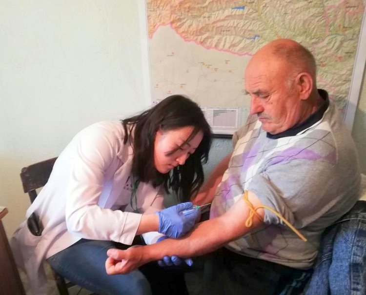 Студенти по медицина с мисия в Община Златоград, прегледаха над 100 души