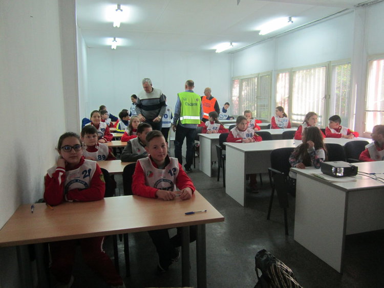 Второ и четвърто място завоюваха първомайските отбори по приложно колоездене