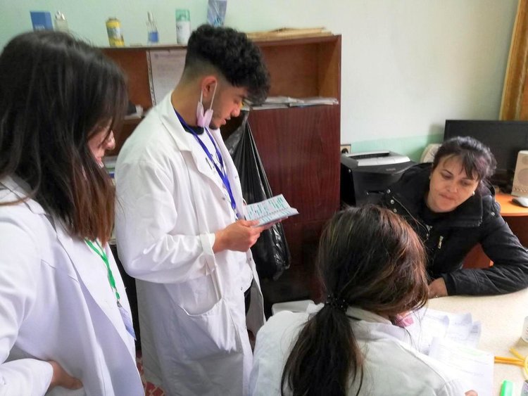Студенти по медицина с мисия в Община Златоград, прегледаха над 100 души
