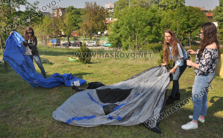Приключенски патронен празник в Математическата гимназия