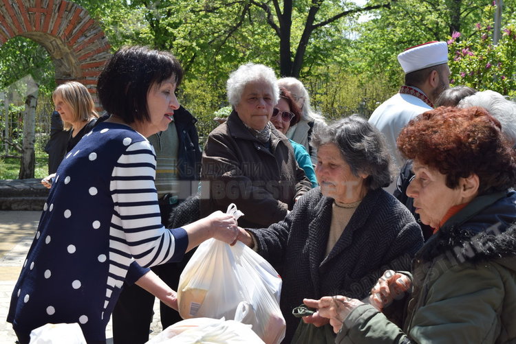 Знак на толерантност даде в църква и джамия в Кърджали Мая Манолова
