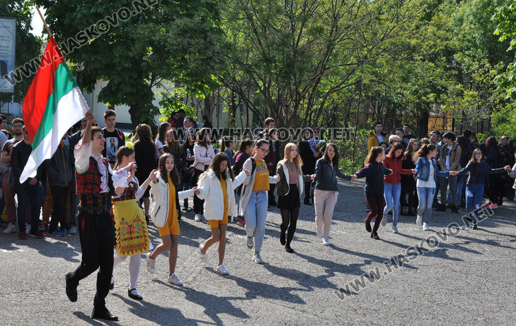 Приключенски патронен празник в Математическата гимназия