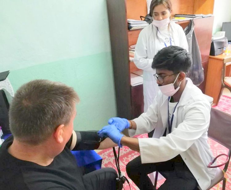 Студенти по медицина с мисия в Община Златоград, прегледаха над 100 души