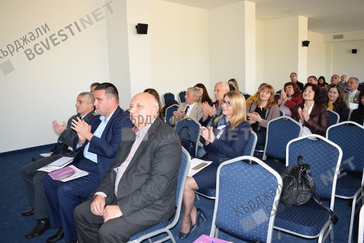 В Кърджали започна международен форум за стандартите в спешната медицина 