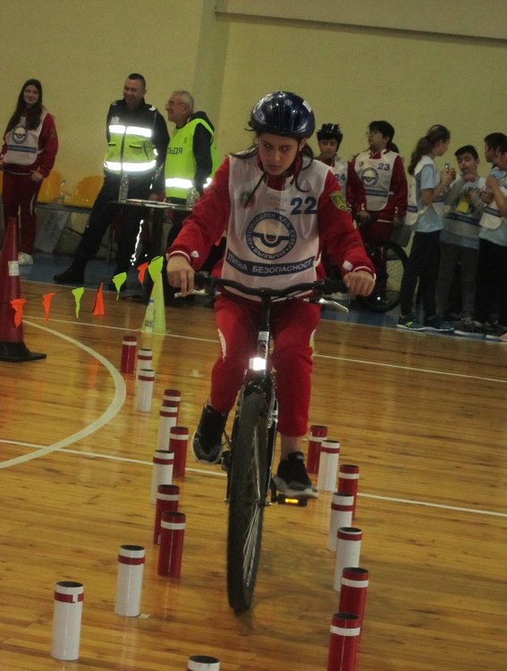 Второ и четвърто място завоюваха първомайските отбори по приложно колоездене
