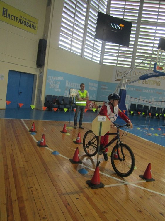 Второ и четвърто място завоюваха първомайските отбори по приложно колоездене