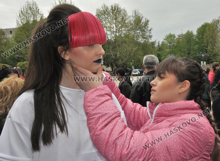 Две награди за хасковската мода от Националното ученическо състезание