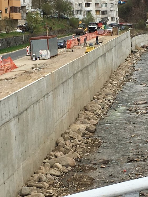 С 1.29 млн.евро изградиха подпорни стени срещу наводнения в Смолян, Златоград и Рудозем