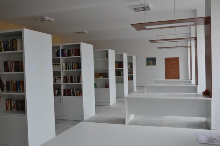 Нова модерна библиотека отваря врати в Момчилград днес