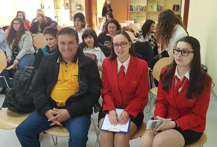 Александра Заимова лауреат от национална олимпиада по гражданско образование