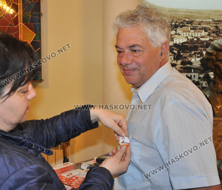 Запечатаха асансьора в общината за стимул към физическа активност