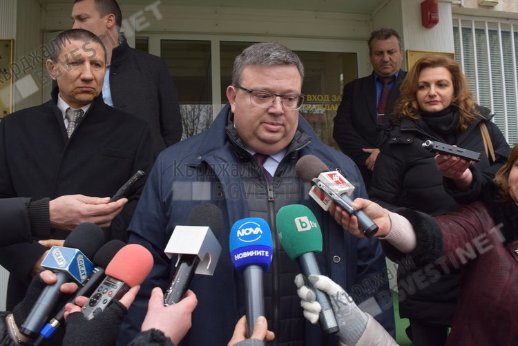 Сотир Цацаров