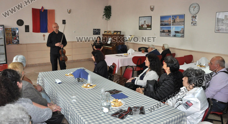 Арменската общност в Хасково отбеляза 104 години от геноцида