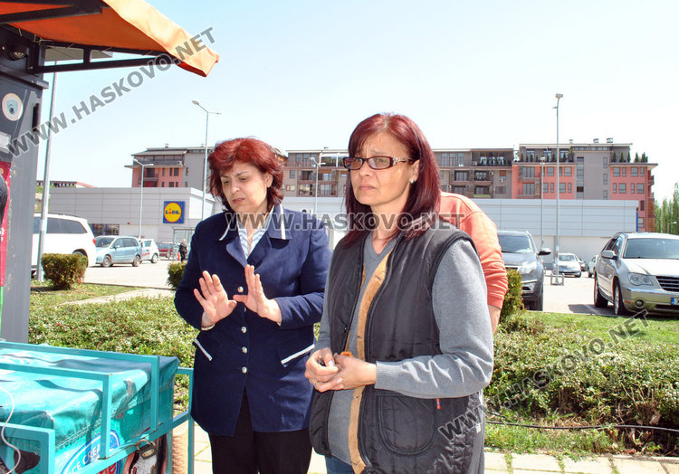 Търговката от Лафката забила юмрук в гърдите на въоръжения обирджия