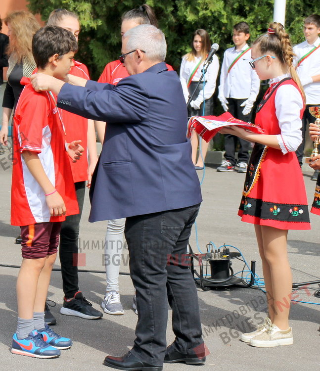 Патронен празник чества днес ОУ "Пенчо Славейков"