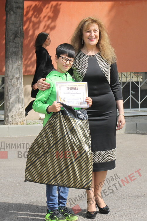 Патронен празник чества днес ОУ "Пенчо Славейков"