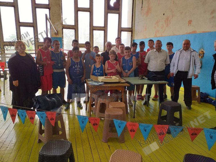 Перфектно организиран турнир по бокс се проведе в Кърджали с апел за борба с дрогата