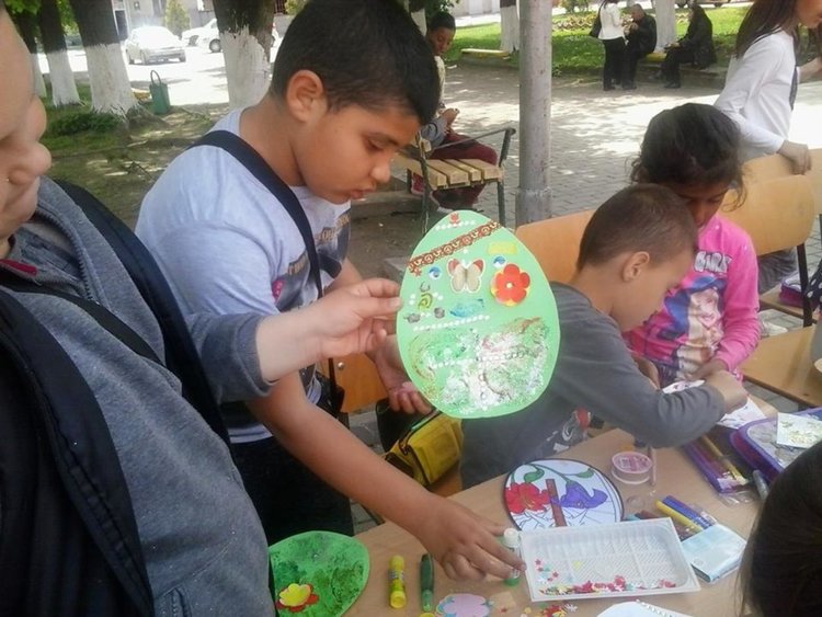 В село Градина децата твориха с любов и прозрение на Велики четвъртък