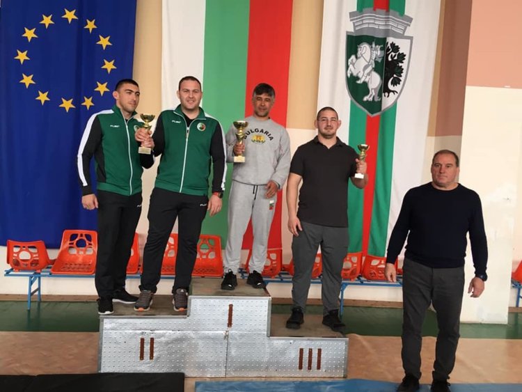 Още една отборна купа за борците на Димитровград