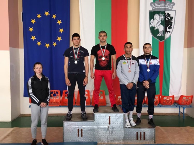 Още една отборна купа за борците на Димитровград