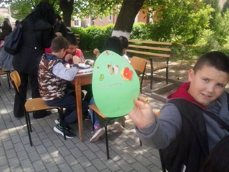 В село Градина децата твориха с любов и прозрение на Велики четвъртък