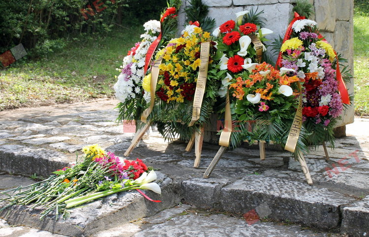 Почетоха паметта на поета Пеньо Пенев - Човек се ражда, за да даде другиму любов.