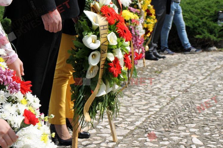 Почетоха паметта на поета Пеньо Пенев - Човек се ражда, за да даде другиму любов.