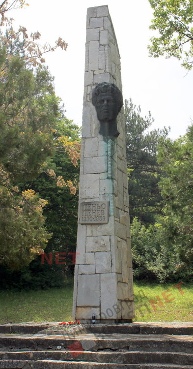 Почетоха паметта на поета Пеньо Пенев - Човек се ражда, за да даде другиму любов.