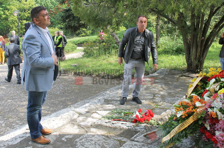 Почетоха паметта на поета Пеньо Пенев - Човек се ражда, за да даде другиму любов.