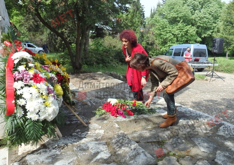 Почетоха паметта на поета Пеньо Пенев - Човек се ражда, за да даде другиму любов.